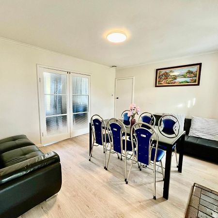 Entire House In Mt Wellington, Central Auckland Exterior foto