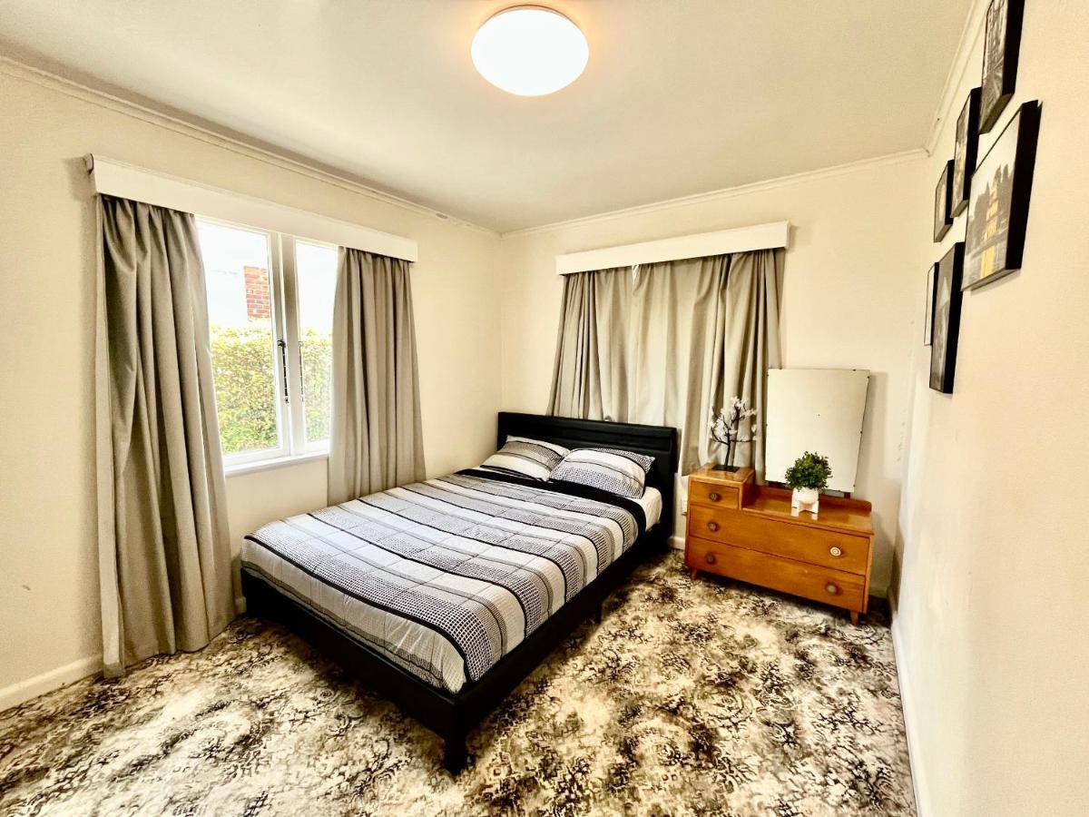 Entire House In Mt Wellington, Central Auckland Exterior foto